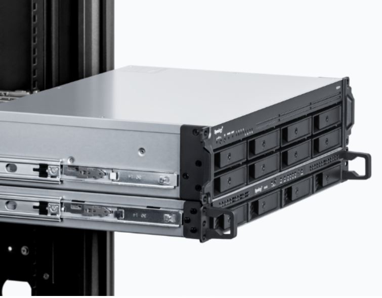 Disková stanice SYNOLOGY RS1221RP+ Rack Station