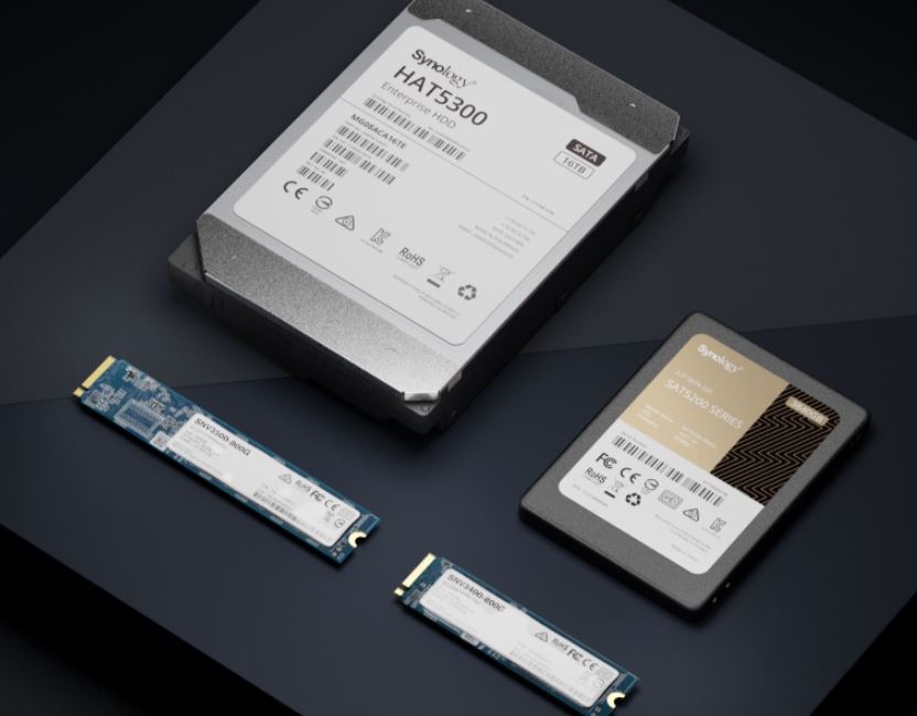 Disková stanice SYNOLOGY RS1221RP+ Rack Station