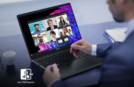 Notebook ACER TravelMate P6 TMP61473TCO77BB