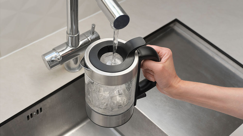 Cestovní varná konvice SENCOR SWK 160SS