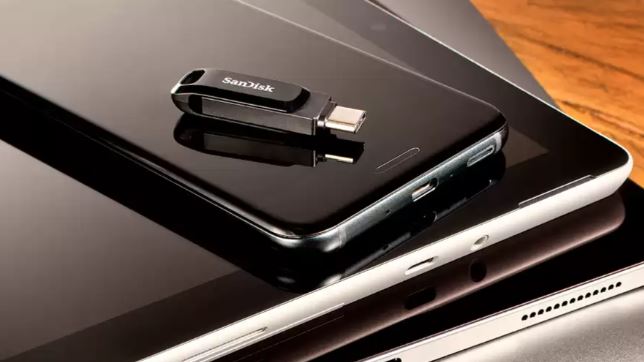 Přenosný flash disk SANDISK Ultra Dual Drive Go 128GB Levandulová