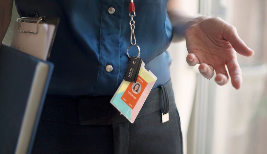 Přenosný flash disk ADATA UC320 256GB USB 32