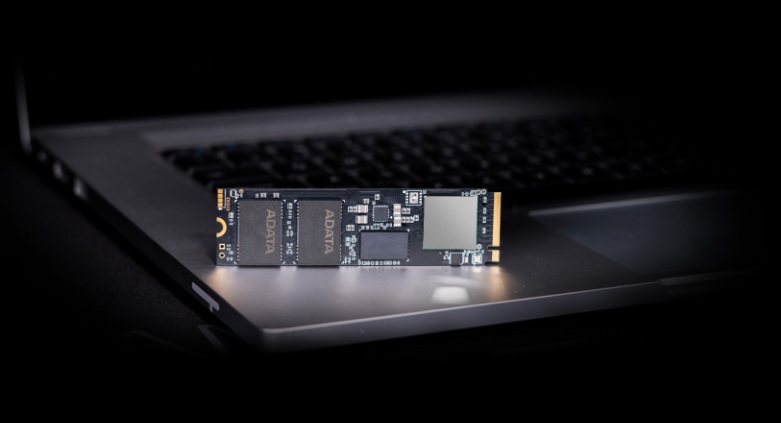 SSD disk ADATA GAMMIX S70 BLADE 4TB M2 NVMe